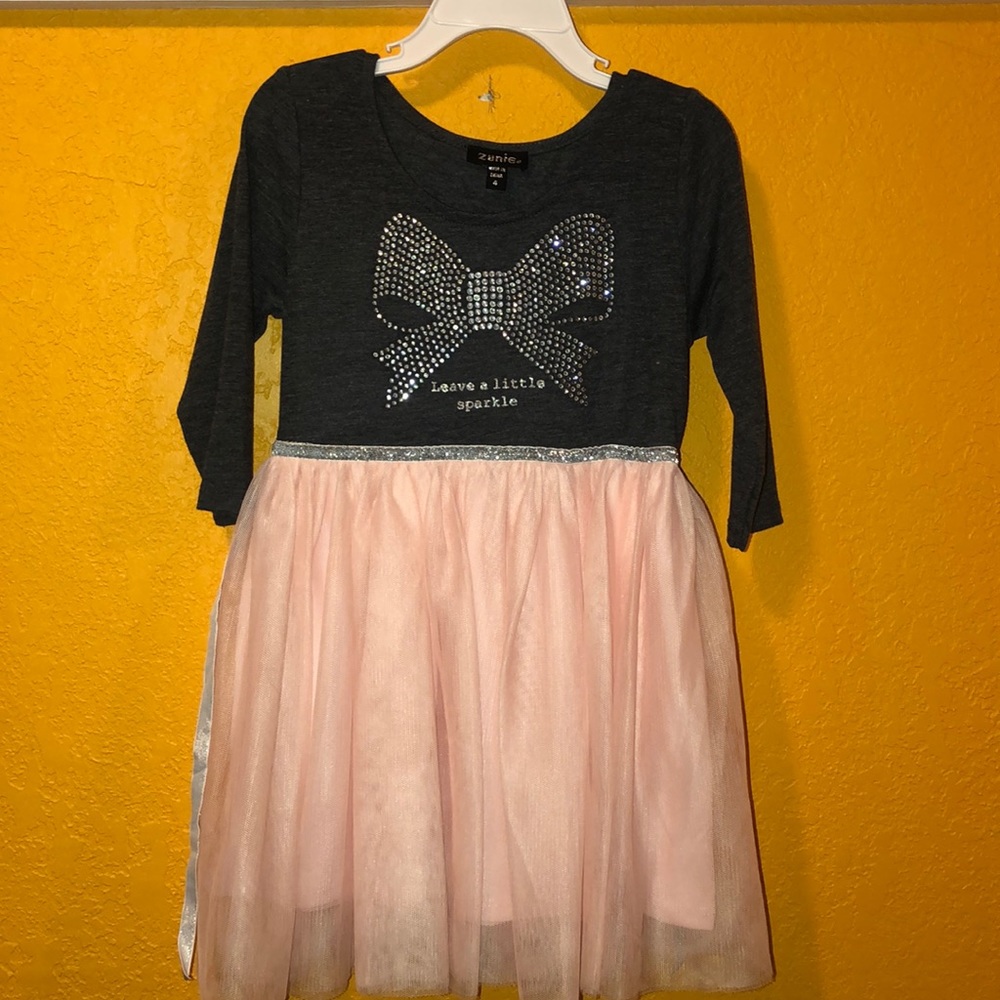 Girls dress